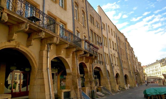 Metz-Centre – Ancienne Ville Apartment | Charming Loft Le Saint Louis: Pet Friendly with Breakfast
