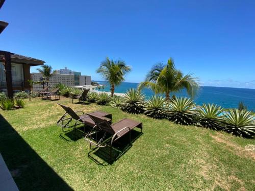 Rio Vermelho Apartment | Cozy Loft Lodge - Oceanfront Suite with Pool & Pet Friendly