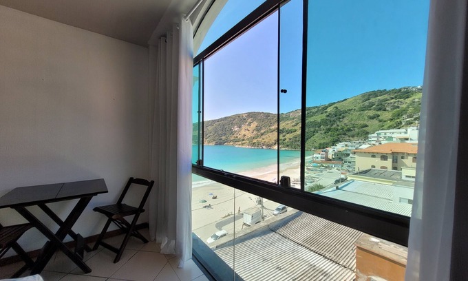 Prainha Apartment | Stay at Loft Mar Azul: Beachfront Oasis in Arraial do Cabo