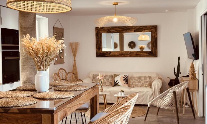 Saint Nicolas - Charles III - Ville vieille - Trois Maisons - Leopold Apartment | Elegant Loft in Menorca with Spa and Top-Rated Amenities