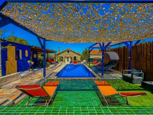 Lavalette Villa | Modern Loft with Pool and Garden - Rated 9.1/10