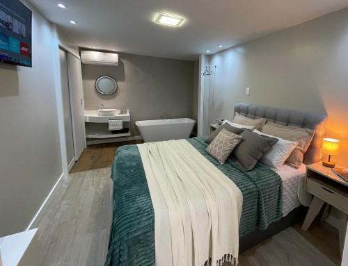 Velha Apartment | Loft novíssimo com banheira imersão aquecida a 5min da Vila Germânica