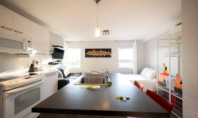 Rouyn-Noranda Apartment | Loft on the rue Principale (Le Chic-urbain)