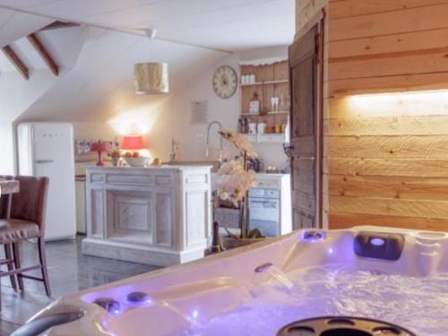 Theux House | Experience Loft Oppidum: Oceanfront Retreat with Spa & More