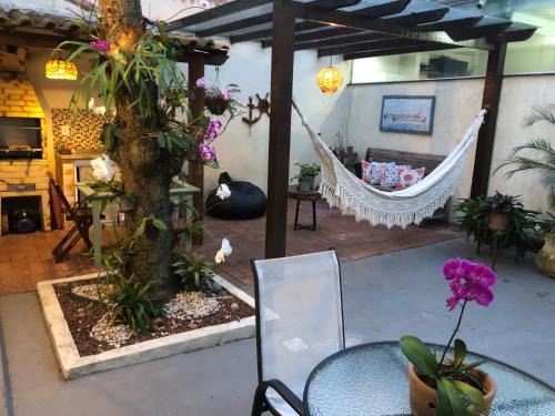 Palmeiras House | Pet-Friendly Loft with Ocean View and Perfect Guest Rating