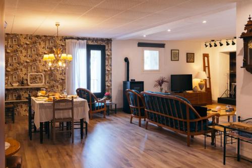Cardona Apartment | Charming Loft Rural Con Encanto: Guest Rated 9.8/10