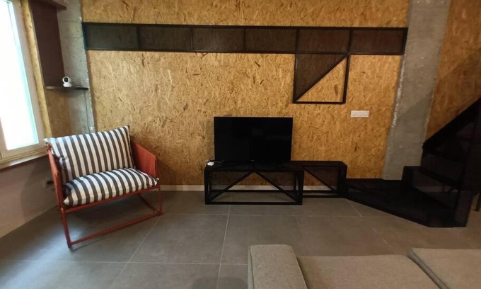 La Coruna Apartment | Family-Friendly Loft San Lorenzo 22 with Great Amenities