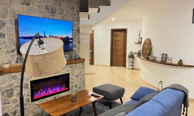 Santeagueda Apartment | Stylish Loft Santiago Val’quirico with Hot Tub & Pet-Friendly