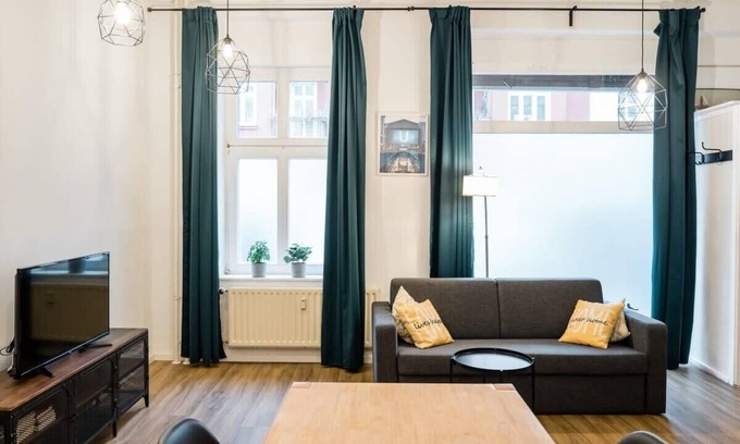 Friedrichshain Apartment | Stylish Loft-Style Apartment Steps from Boxhagener Platz