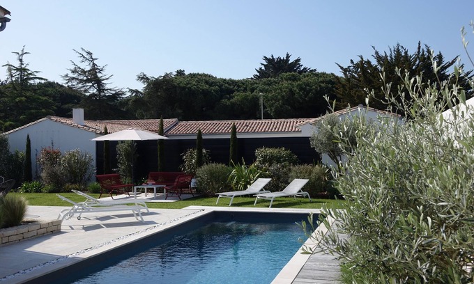 Le Bois-Plage-en-Re Villa | Modern Villa with Heated Pool and Ocean Views, Rated 9.6