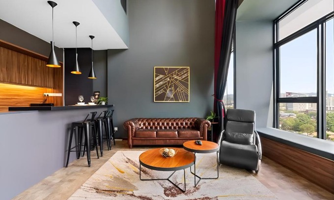 Titiwangsa Apartment | Inviting Loft Suite with KLCC View and Pool Access