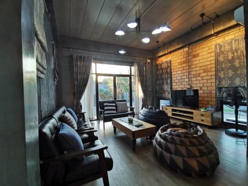 Chiang Rai House | Unforgettable Stay at @ Loft: 4-Star Family-Friendly Retreat