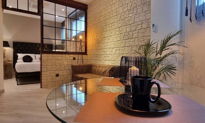 Santander Apartment | Vintage Loft with Spa and Kitchen Amenities Await You