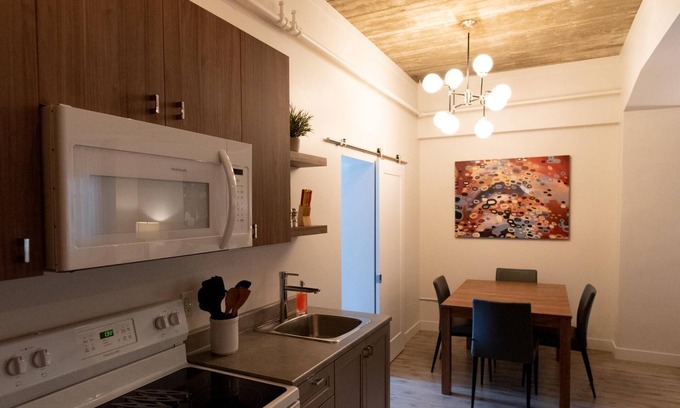 Rouyn-Noranda Apartment | Loft with bed and sofa bed on rue Gamble Ouest (Le Central)