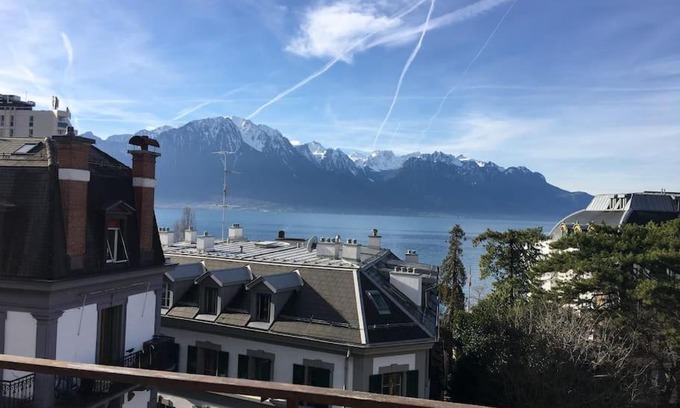 Montreux City Centre Apartment | Rooftop Loft with Breathtaking Lake Views, Rated 9.1/10