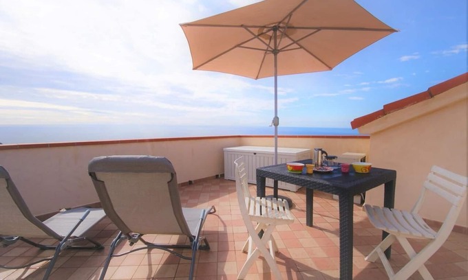 Costarainera Apartment | Seaside Loft with Terrace and Family-Friendly Amenities