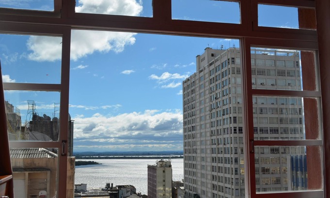 Centro Historico Apartment | Cozy Loft with Scenic Views in Porto Alegre's Heart
