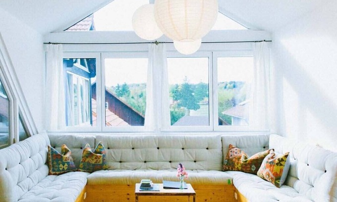 Holzhausen Apartment | Scenic Lakeview Apartment with Natural Flair & High Ratings