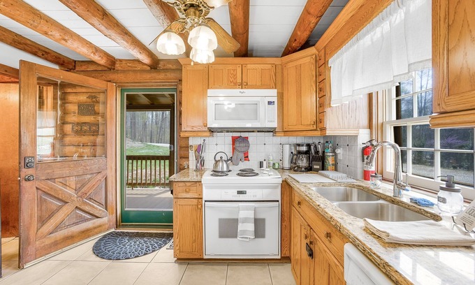 Mayhew Cabin | Cozy Log Cabin with Stunning Lake Views and Pool Access