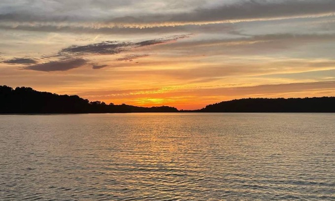 Schnellville House | Cozy Log Cabin 2B at Osborn Boat Ramp, Pet-Friendly Retreat