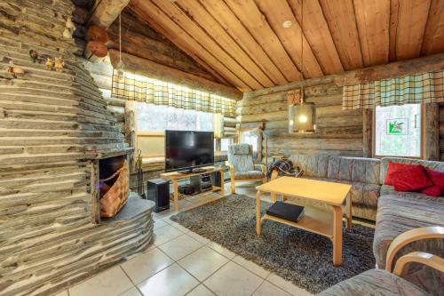 Suomu House | Pet-Friendly Kelohonkahuoneisto Käkriäinen B with Great Reviews