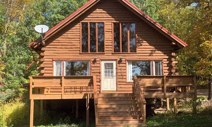 Park Rapids House | Cozy Log Cabin at Bolton Bay: Family & Pet Friendly Retreat