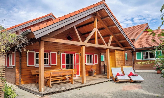 Salem Apartment | Cozy Log Cabin Moritz: Perfect for Families and Pets