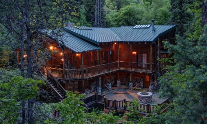 Sundance Cabin | Enchanting Log Cabin on the Stream in Sundance, Utah