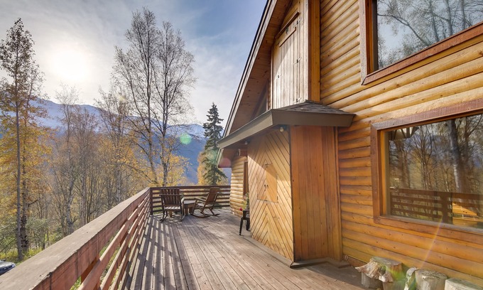 Eagle River Cabin | Pet-Friendly Log Cabin in Eagle River: Guest Rated 10/10