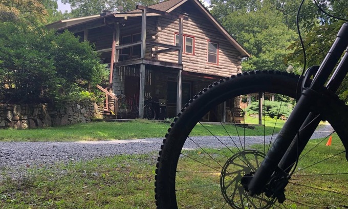 Cedar Mountain Apartment | Explore Log Cabin Suite: RideIn, RideOut & Ocean Views