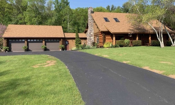 Sheboygan Falls House | Log Cabin Retreat with Pool on Expansive 28 Acres