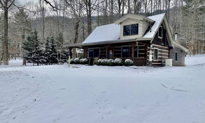 Townsend Cabin | Inviting Cabin Steps from Cades Cove with Scenic Views