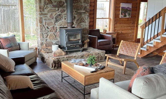 Heber Springs Cabin | Scenic Log Cabin Overlooking the Little Red River - 9.8/10