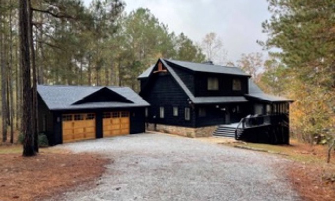 Lincolnton House | Family Retreat at Log Home Clarks Hill Lake - 10/10 Rating