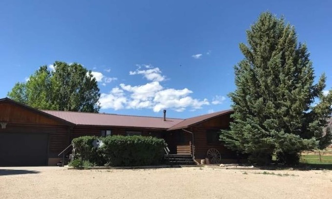 Cody House | Log Home Near Yellowstone with Ocean Views & Family Amenities