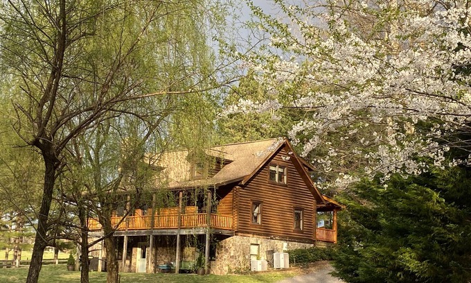 Unionville Other | Secluded Log Home on Picturesque Horse & Cattle Farm