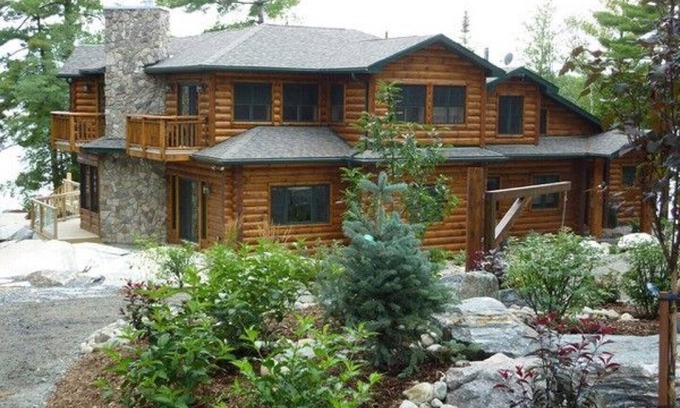 McKellar Cottage | Inviting Log Home with Gourmet Kitchen and Scenic Views