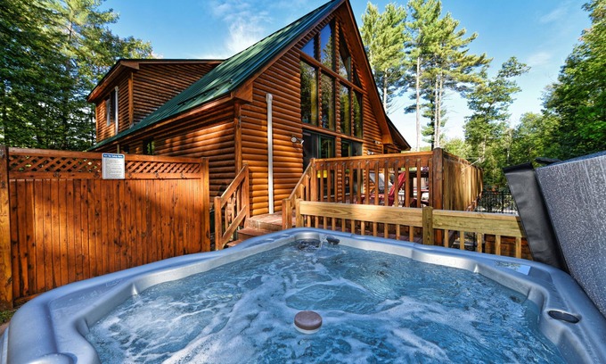 Center Conway Cabin | Cozy Log Home with Private Pool & Hot Tub Near North Conway