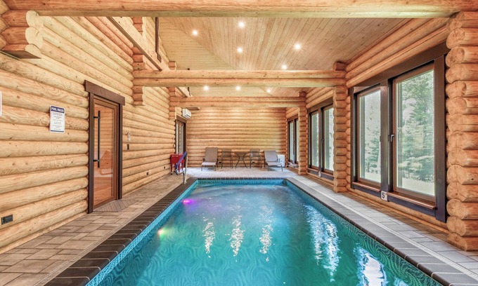 Scotrun Ski Chalet | Exceptional Log House with Pool & Tennis Near Camelback