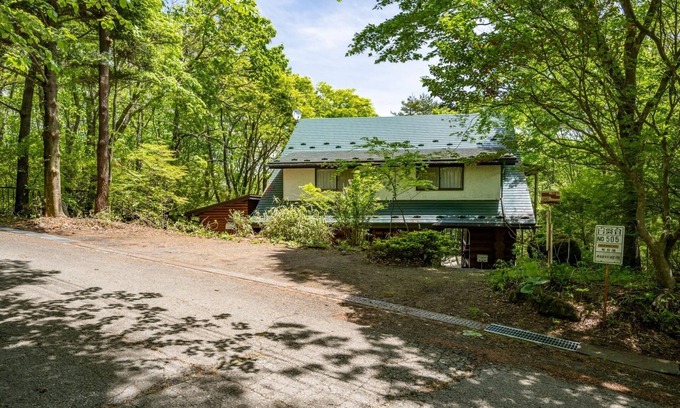 Nasu House | Cozy Log House in Nature with BBQ Grill & Pet-Friendly Stay