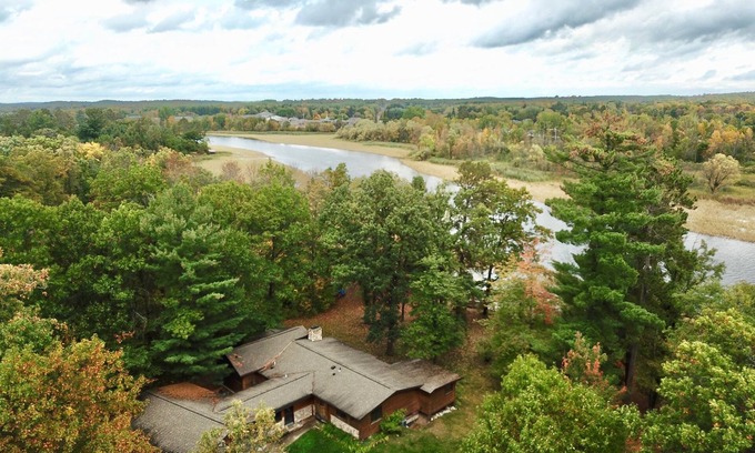Cohasset Cabin | Idyllic Log Cabin by the Mississippi with Pet-Friendly Amenities