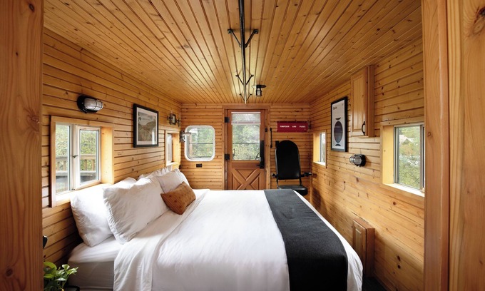 Essex Hotel | Discover LOGE Glacier National Park: Family-Friendly Retreat