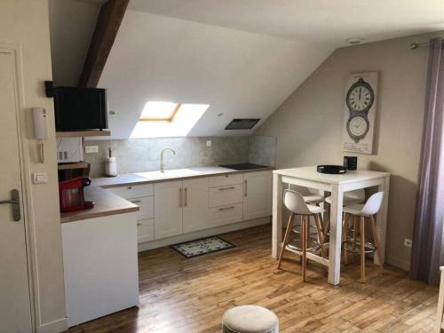 Brive-la-Gaillarde Apartment | Comfortable Stay in Brive: Family & Pet Friendly Amenities