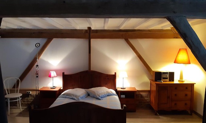Hangest-en-Santerre Apartment | Farm Stay Getaway: Guest Rated 9.3 with Breakfast Included