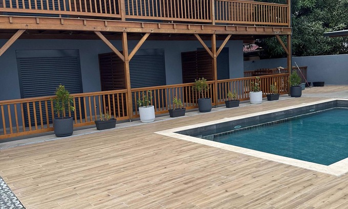 Cayenne Apartment | Logement avec piscine a 50 metre de la mer