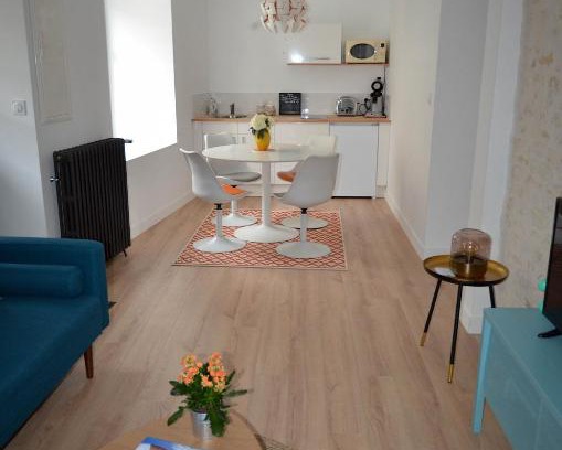 Jaunay-Clan Apartment | Cozy Stay Just 5 Minutes from Futuroscope - Child Friendly!