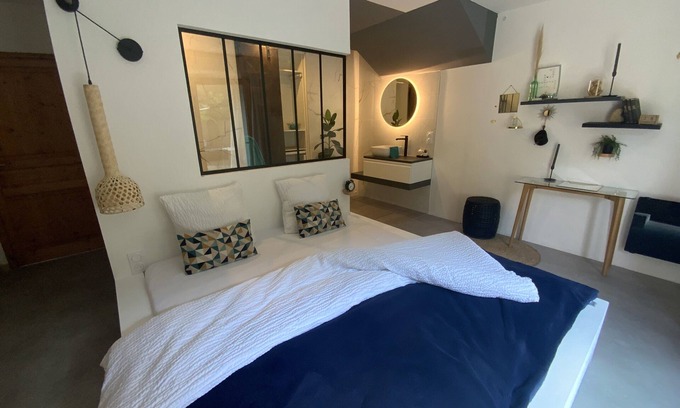 Saint-Quay-Perros Cottage | Scenic Country Retreat with Ocean View in Perros Guirec