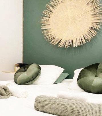 Saint - Michel Apartment | Cozy Accommodation in Toulouse with Family-Friendly Amenities