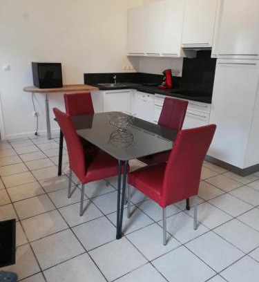 Villers-Outreaux House | Peaceful Retreat: Family-Friendly Getaway in Tranquil Setting