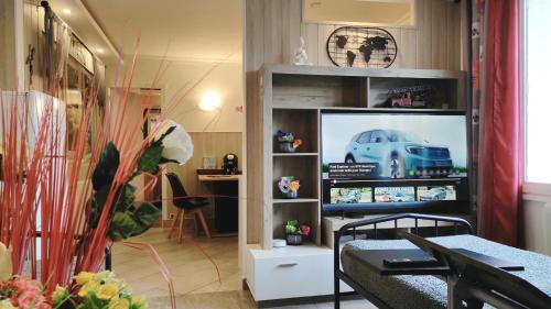 Vaulx-en-Velin House | Welcoming Entire Home with Family-Friendly Amenities